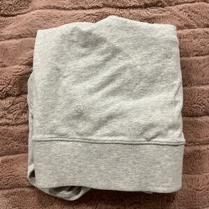 Lululemon size 4 grey pullover
